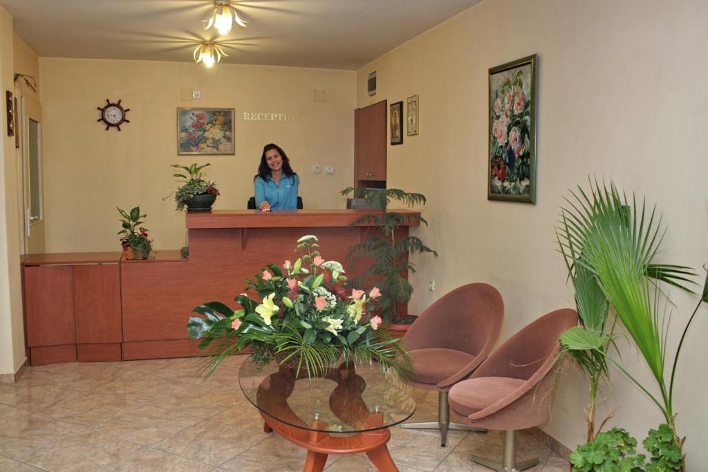 Hotel Focus Warna Zewnętrze zdjęcie
