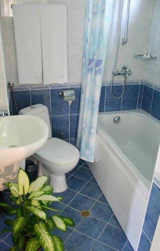 Hotel Focus Warna Zewnętrze zdjęcie
